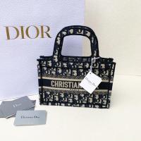 ราคา New Dior Mini Book Tote (6440955199)