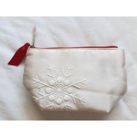 ราคา กระเป๋าใส่เครื่องสำอางค์ของ clarins (11508166134)