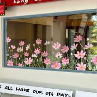 ราคา สติกเกอร์ลายดอกไม้ขนาดเล็กสติกเกอร์ติดหน้าต่างประตูกระจกเหมาะสําหรับการตกแต่งร้านดอกไม้ร้านขนมผนัง (28053673652)