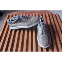 ราคา "Rokcport" รองเท้าผ้าใบวิ่งพื้น eva adipreme ไซส์ 43 พื้นรองเท้า 275 (41273588676)