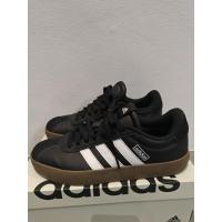 ราคา รองเท้าเทนนิสแอนด์ไลฟ์สไตล์ มือสอง adidas size 42 ความยาว 26.5 cm (47051757453)