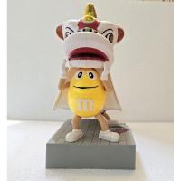 ราคา เอ็ม แอนด์ เอ็ม เชิดสิงโต (26852844174)