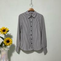 ราคา ST289 เสื้อเชิ้ตผ้าชีฟอง H&M ลายริ้วสีดำไซส์ XXS อกผ้า32“ทรงเข้ารูปสวย (50351067675)