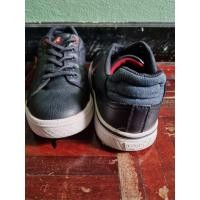 ราคา รองเท้าผ้าใบผู้หญิงมือสอง levi's ไซส์ 38 ความยาว 23.5 ซม. (9450527986)