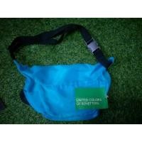 ราคา กระเป๋าสะพายบาง United Colors of Benettonป้ายห้อย (6878861591)