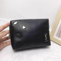 ราคา กระเป๋าเครื่องสำอางYSLแท้100%กระเป๋าเครื่องสำอางกระเป๋าอเนกประสงค์ หรือจะส่งมอบเป็นของขวัญสำหรับคนที่เรารักได้☺️ (19376418203)
