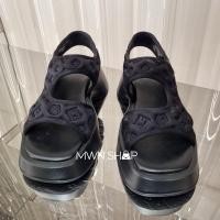 ราคา Lyn รองเท้า มีโค้ดลด30% brandy embross รองเท้าส้นตึก ของแท้จากชอป (25088481527)