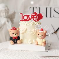 ราคา สูทตุ๊กตาหมีเครื่องประดับพลาสติกอ่อนแต่งงานครบรอบคู่เค้กตกแต่งปลั๊กอิน (25189173076)