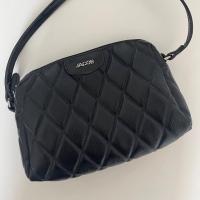 ราคา กระเป๋า crossbody jacob แท้ (21180731583)