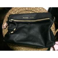 ราคา กระเป๋าสะพายข้างสีดำ Michael kors ((มือสอง)) (4100347832)