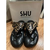 ราคา รองเท้าshuมือสองสภาพสวยมาก (17094644407)