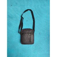 ราคา กระเป๋าสะพายข้าง UNIQLO มือสอง (27409624084)