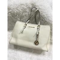 ราคา กระเป๋า Michael Kors MK สีขาว มือสอง (25729988508)