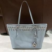 ราคา ❤️ MICHAEL Michael Kors แท้ Tote Small Jet Set Travel Jewel in Blue | Lyst มือสอง (17792315147)