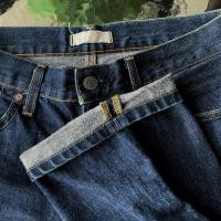 ราคา UNIQLO JEANS สีฟ้าคราม (43552672796)