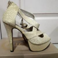 ราคา (มือสอง) รองเท้าส้นสูง สีทอง ไซส์ 37 (1203338240)