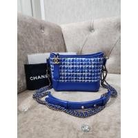 ราคา Used in good Chanel Gabrielle Tweed Calfskin Small Bag Royal Blue (23008760265)