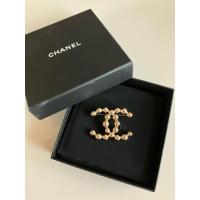 ราคา (มีโค้ดลด 2,700) เข็มกลัด Chanel แท้ Beaded CC Brooch Gold (43711370154)