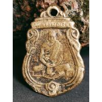 ราคา เหรียญหล่อโบราณ หลวงพ่อเงิน พิมพ์เสมา รุ่นแรก หลังยันต์ ๕ วัดท้ายน้ำ ปี2500 (13631885320)