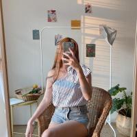 ราคา เสื้อปาดไหล่ข้างเดียวแขนกุด ผูกโบว์ไหล่ ลายทาง (2สี: ขาว ดำ) (8624387267)