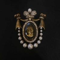 ราคา เข็มกลัดวินเทจยุคกลางหรูหรา ดีไซน์แบบบาร็อคโบราณ เพียบพร้อมด้วยมุกและเพชรประดับตกแต่งอย่างสวยงาม (51750829169)