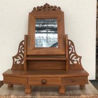 ราคา คันฉ่อง คันฉ่องไม้สัก กระจกไม้ กระจกโบราณ สีเนื้อไม้ มีลิ้นชัก ขนาด 11x40x47 cm. กระจกตั้งโต๊ะ สไตล์ไทยล้านนา งานไม้สัก (16498107266)