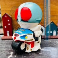ราคา ออมสิน Kamen rider ตัวใหญ่ น่ารักมาก สูง 15 ซม งานเก่า ฝาoriginal งานสะสม (23981924036)