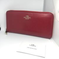 ราคา (Used) กระเป๋าสตางค์ซิปรอบ Coach Long Wallet สีแดง (3533739295)