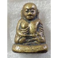 ราคา รูปหล่อหลวงพ่อเงินฐานสูง ข้างหลังฐานเลข 82 ไทยเก่าๆสวยๆ เนื้อโลหะทองผสม (17788770965)