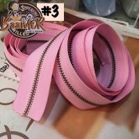ราคา 1pcs #3 Zip ซิป ซิปตัด ซิปควิลท์ ซิปฟันเหล็ก ซิปโลหะ ซิปหลา ฟันทองเหลืองรมดำ เบอร์ 3 สีชมพู (ไม่มีหัวซิป) (6632816170)