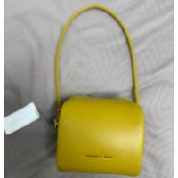 ราคา กระเป๋า charles&keith แท้ (27536805729)
