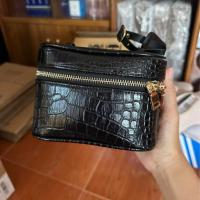 ราคา Crocodile Leather Bag [ ใบเล็ก หนังเทียม เลียนแบบลายจระเข้ ] (25009858362)