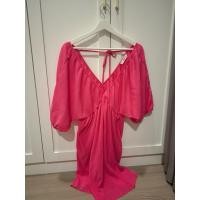ราคา MNG mini dress สีชมพูสด ขับผิว ชุดไปทะเล (40353661706)