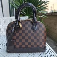 ราคา กระเป๋าสะพายมือสอง ลายตาราง หลุยส์ดามิเย่9นิ้ว ขนาด สภาพ 95 สภาพเหมือนใหม่ซับในสะอาด มาพร้อมลูกกุญแจ สายสะพาย สภาพสวย (15612724875)