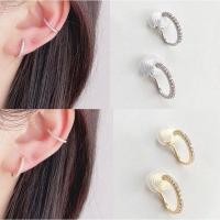 ราคา ต่างหูหนีบ ไม่ต้องเจาะหู สามารถใส่ได้ทั้งตรงติ่งหู และปีกหู แป้นขดลวด ต่างหูประดับเพชร ดูหรูมาก มี  2 สี สีเงิน สีทอง (19109986100)