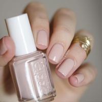 ราคา essie topless&barefoot (1218438142)