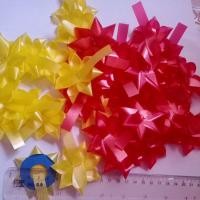 ราคา (ริบบิ้น)ดอกริบบิ้นขนาด7/6cm. 100ดอก/10บาท (21606413972)