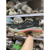 ราคา รองเท้ามือสองแบรนด์ Balenciaga size42//27cm. (27784582618)