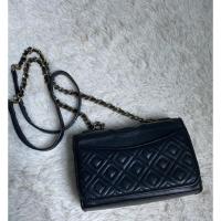 ราคา Used crossbody tory burchสีดำแท้ (4488994071)