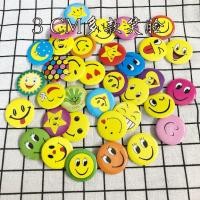 ราคา สินค้าแถมฟรี* สุ่มลายเข็มกลัดหน้ายิ้ม Emoji ☺️ (55302569963)