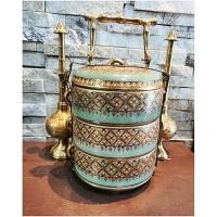 ราคา ปิ่นโตเบญจรงค์เขียว สามชั้น ขาทองเหลือง ลายโบราณ (22980404236)