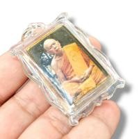 ราคา [SHLK]01รูปถ่ายหลวงพ่อสด วัดปากน้ำภาษีเจริญ ด้านหลังบรรจุพระของขวัญและมวลสารจีวร เป็นอีกหนึ่งรุ่นที่มีครบทุกมวลสาร (19180864973)