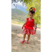 ราคา ชุดเสื้อคอกระเช้าเด็ก +กระโปรงลายดอก (3620836089)