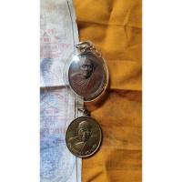 ราคา เหรียญอาจารย์ทอง สุสังฆวโร สำนักปฏิบัติธรรมป่ากอ จ.สงขลา พระ2 เหรียญ ผ้ายันต์2 ผืน 4 อย่าง เลยคะ (24584175949)