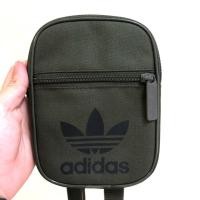 ราคา Adidas Trefoil Festival Bag แท้100% มือ2 สภาพ 99% (2580211710)