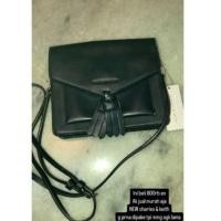 ราคา Charles and keith กระเป๋าสะพายข้างใบเล็กแท้ของแท้ (28081972538)