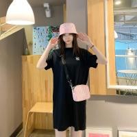 ราคา MLB NY UNISEX CURVED CAPNY NEW YORK YANKEE กระเป๋าสพายข้างมินิ ทรงสีเหลี่ยมรุ่นใหม่ (13590202191)