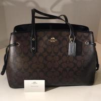 ราคา #Coach Drawstring Carryall In Signature รุ่น #F57842 (469345584)