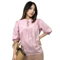 ราคา Blue Corner เสื้อเบลาซ์ แต่งคอ ลายสก็อต สีชมพู / Puff Sleeves Blouse (Pink) (26076118339)
