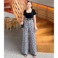 ราคา ชุดเซตขายาวเสื้อสีดำกางเกงขายาวสีเทาแต่งดอกคาเมเลียกำมะหยี่สีดำ+เข็มขัด งานป้าย Valley girl SizeL ***มือ1ป้ายห้อย (29903614686)